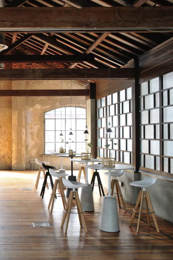 MDF Italia Rock Table Statafel Wit 110 11 MDF Italia Rock Table Statafel Wit 110 - Afbeelding 11