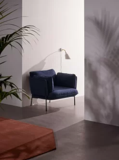 &tradition The Moor Rug Vloerkleed 170x240 Blue Midnight -Meubelwinkel x886x886 andtradition the moor rug 170x240 sfeer 1.jpg.pagespeed.ic .O BSltQ72s