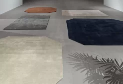 &tradition The Moor Rug Vloerkleed 170x240 Blue Midnight -Meubelwinkel x886x886 andtradition the moor rug 170x240 sfeer 3.jpg.pagespeed.ic .85KDAOSaGN