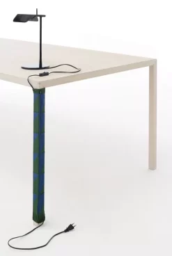 Arco Slim+ Tafel 240x105 Fineer 33, P-lak -Meubelwinkel x886x886 arco slim tafel sfeer 7.jpg.pagespeed.ic .X2IFic5EDk 1