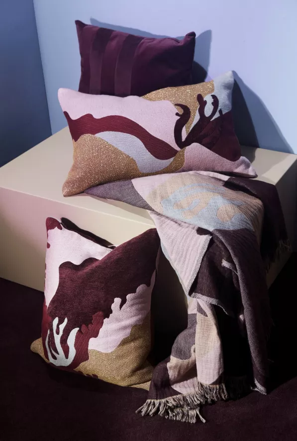 AYTM Flores Kussen 45x45 5 AYTM Flores Kussen 45x45 - Afbeelding 5