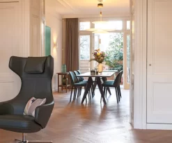 Vitra Grand Repos Loungestoel Met Ottoman, Leder Premium Camel -Meubelwinkel x886x886 binnenkijker amsterdam zuid 4.jpg.pagespeed.ic .znA4C CzI2