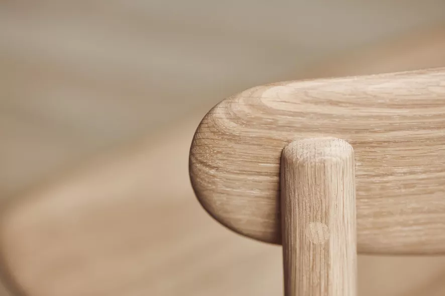 Bolia Merge Eetkamerstoel Met Zitkussen Wit Gepigmenteerd EikenSoil Grey 3 Bolia Merge Eetkamerstoel Met Zitkussen Wit Gepigmenteerd EikenSoil Grey - Afbeelding 3