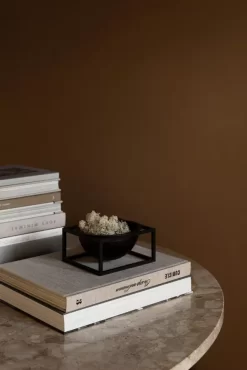 Audo Copenhagen Kubus Bowl Centerpiece Schaal Small Ø14 Goud -Meubelwinkel x886x886 by lassen kubus bowl centerpiece schaal small3.jpg.pagespeed.ic .LFkjRTcGFF