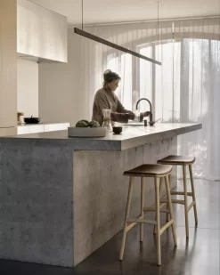 Ethnicraft Osso Barkruk 67 Gestoffeerd Eiken Geolied Cognac Leer -Meubelwinkel x886x886 ethnicraft osso barkruk 67 gestoffeerd1.jpg.pagespeed.ic .Ugczs51BzV