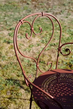 Fermob 1900 Tuinstoel Met Armleuning Rosemary 22 Fermob 1900 Tuinstoel Met Armleuning Rosemary -Meubelwinkel x886x886 fermob 1900 tuinstoel met armleuning32.jpg.pagespeed.ic .3wRNkeNu7r