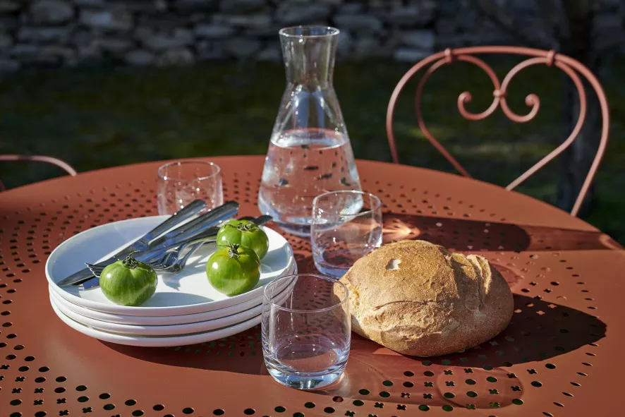 Fermob 1900 Tuinstoel Met Armleuning Rosemary 12 Fermob 1900 Tuinstoel Met Armleuning Rosemary - Afbeelding 12