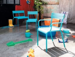 Fermob Luxembourg Kinder Tuinstoel Deep Blue -Meubelwinkel x886x886 fermob luxembourg kid kinderstoel sfeer 7.jpg.pagespeed.ic .QzbG8gBdLS