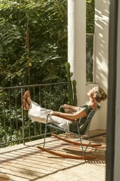 Fermob Surprising Schommelstoel Liquorice -Meubelwinkel x886x886 fermob surprising schommelstoel23.jpg.pagespeed.ic . 4 ks Hvg9