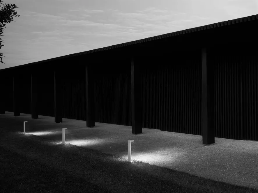 Flos Casting C 150x850 Sokkellamp LED 2700K Donkerbruin 5 Flos Casting C 150x850 Sokkellamp LED 2700K Donkerbruin - Afbeelding 5