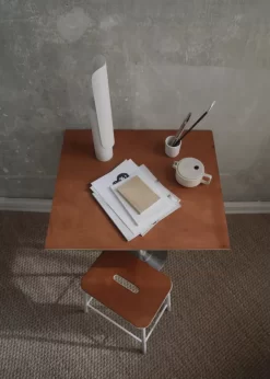 Frama T-lamp Tafellamp LED Messing -Meubelwinkel x886x886 frama t lamp tafellamp led13.jpg.pagespeed.ic .2NI0t9eePZ