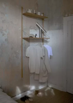 Frama T-lamp Tafellamp LED Messing -Meubelwinkel x886x886 frama t lamp tafellamp led7.jpg.pagespeed.ic .OOgpfiRFqQ