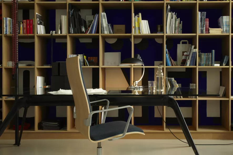 Fritz Hansen KAISER Idell Luxus Bureaulamp Matzwart 14 Fritz Hansen KAISER Idell Luxus Bureaulamp Matzwart - Afbeelding 14