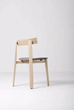 Gazzda Nora Stoel Whitewash Main Line Flax Temple -Meubelwinkel x886x886 gazzda nora stoel25.jpg.pagespeed.ic .zD8KczsVu1