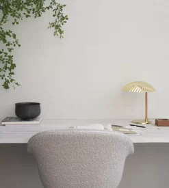 Gubi Bat Eetkamersstoel Gestof. Zwart Lightboucle 028 -Meubelwinkel x886x886 gubi bat eetkamerstoel gestoffeerd zwart onderstel17.jpg.pagespeed.ic .OhuxixoLFw