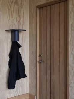 Hay Korpus Shelf Wandplank 1 Haak Midnight Blue 10 Hay Korpus Shelf Wandplank 1 Haak Midnight Blue -Meubelwinkel x886x886 hay korpus shelf kapstok 1 haak3.jpg.pagespeed.ic .N72Sx2l3MF