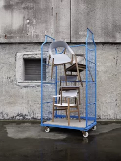 Normann Copenhagen Herit Armchair Smoked Oak Stoel Synergy Zand -Meubelwinkel x886x886 herit oak stoel8.jpg.pagespeed.ic .7dMI2jVlbB