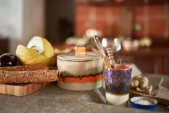 HKliving 70's Ceramic Koektrommel Voorraadpot Cookie Jar Fire 28 HKliving 70's Ceramic Koektrommel Voorraadpot Cookie Jar Fire -Meubelwinkel x886x886 hkliving 70 s ceramic koektrommel voorraadpot cookie jar2.jpg.pagespeed.ic .6fzKY917lP 1