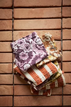 HKliving Cotton Servet Set Van 2 Floral Vintage 26 HKliving Cotton Servet Set Van 2 Floral Vintage -Meubelwinkel x886x886 hkliving cotton servet set van 216.jpg.pagespeed.ic .H tEbgHVPi