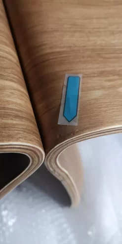 Vitra Tweedekansje - Butterfly Stool Kruk Esdoorn -Meubelwinkel x886x886 img 20231102 090326.jpg.pagespeed.ic .mG7w6Zps2h