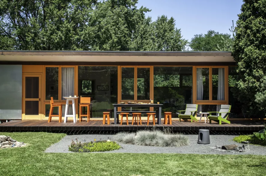 Loll Designs Lollygagger Schommelstoel Black 4 Loll Designs Lollygagger Schommelstoel Black - Afbeelding 4