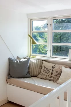 Louis Poulsen AJ Bureaulamp V3 White 32 Louis Poulsen AJ Bureaulamp V3 White -Meubelwinkel x886x886 louis poulsen aj tafellamp sfeer3.jpg.pagespeed.ic .vPkry 3Aim