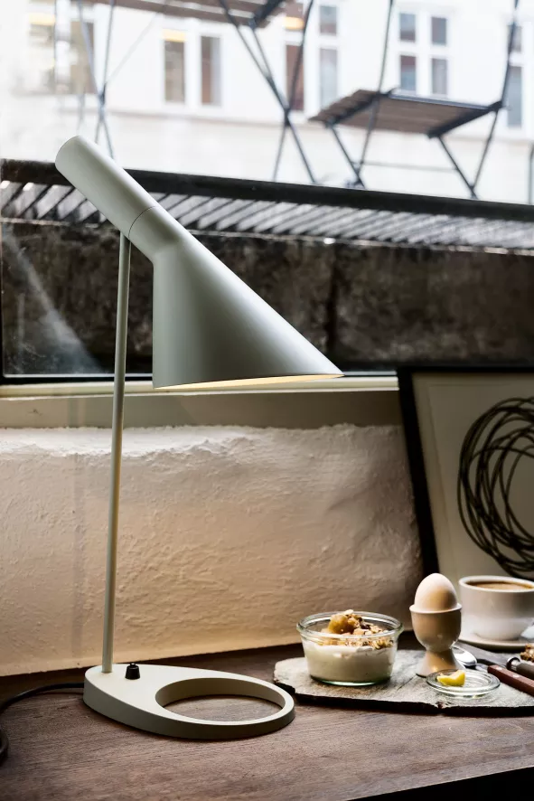 Louis Poulsen AJ Bureaulamp V3 White 8 Louis Poulsen AJ Bureaulamp V3 White - Afbeelding 8