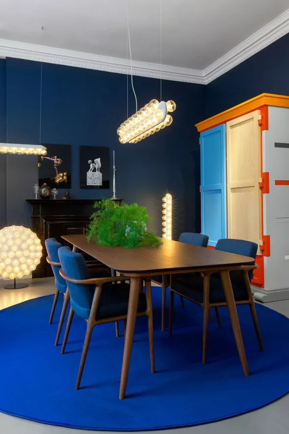 Moooi Zio Eettafel 310x100 Cinnamon Stained 2 Moooi Zio Eettafel 310x100 Cinnamon Stained - Afbeelding 2