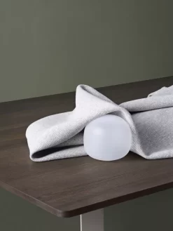 Muuto 70/70 Tafel 255x108 Smoked Oak Grijs -Meubelwinkel x886x886 muuto 70 70 bureau 170x85 smoked oak3.jpg.pagespeed.ic .dxggfZm8mM