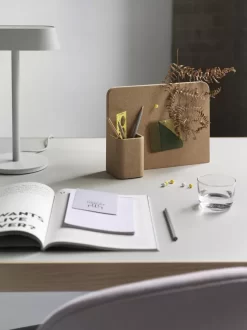 Muuto Workshop Bureau 130x65 Zwart Linoleum -Meubelwinkel x886x886 muuto workshop bureau 130x658.jpg.pagespeed.ic .OilaYX3lMi