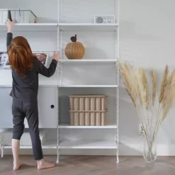 Ferm Living Apple Braided Opbergmand Large -Meubelwinkel x886x886 myflinders woonkamer string kast met magazine shelf.jpg.pagespeed.ic .1iuNPnUwhg