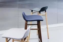 Normann Copenhagen Form Barstool Barkruk 65cm Met Zwart Onderstel Zwart -Meubelwinkel x886x886 normann copenhagen form barstool barkruk 65cm met eiken onderstel28.jpg.pagespeed.ic .BmXNGELv F
