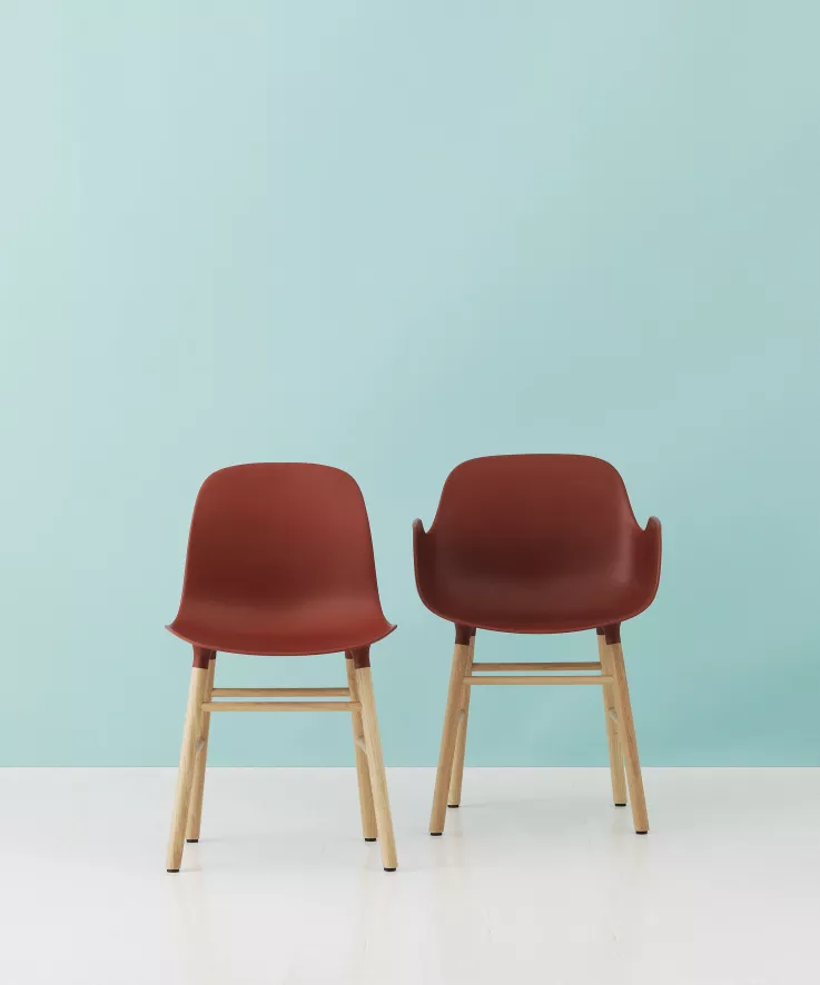 Normann Copenhagen Form Armchair Stoel Met Eiken Onderstel Zwart 6 Normann Copenhagen Form Armchair Stoel Met Eiken Onderstel Zwart - Afbeelding 6