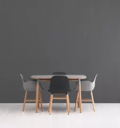 Normann Copenhagen Form Armchair Stoel Met Eiken Onderstel Zwart 26 Normann Copenhagen Form Armchair Stoel Met Eiken Onderstel Zwart -Meubelwinkel x886x886 normann form armchair sfeer 2 2.jpg.pagespeed.ic .clrFTXeTRw