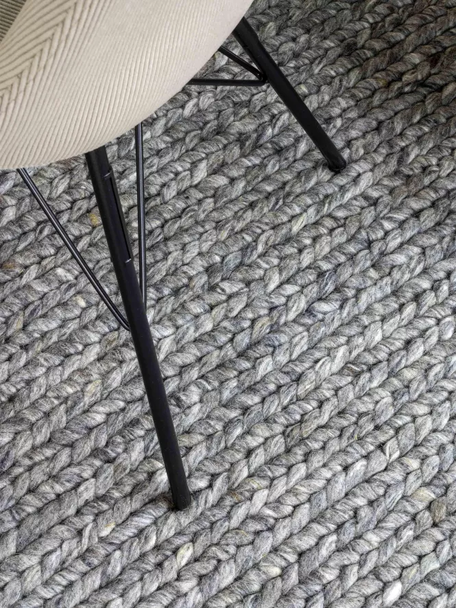 Nuuck Fletta Vloerkleed 200x300 Donker Grijs 3 Nuuck Fletta Vloerkleed 200x300 Donker Grijs - Afbeelding 3