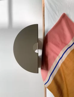 Objekte Unserer Tage Weber Bijzettafel Luminous Red -Meubelwinkel x886x886 objekte unserer tage weber bijzettafel4.jpg.pagespeed.ic .fOsPs6UJLw