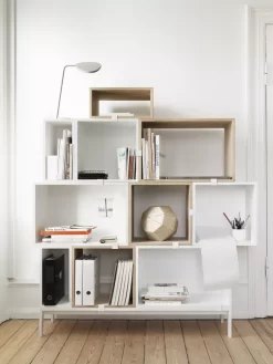 Muuto Stacked 2.0 Kast Met Backboard Medium Eiken/lichtgroen -Meubelwinkel x886x886 stacked 2 0 kast small open21.jpg.pagespeed.ic .qoCaLTKigs 1