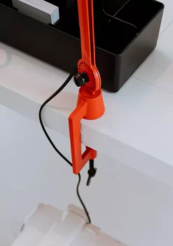 Tonone Bolt 2 Arm Klemlamp Lighting White -Meubelwinkel x886x886 tonone bolt 1 arm bureaulamp met tafelklem14.jpg.pagespeed.ic .bVjyowdZfl