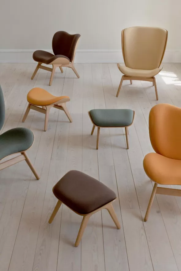 Umage A Conversation Piece Voetenbank Naturel Eiken, Tangerine 2 Umage A Conversation Piece Voetenbank Naturel Eiken, Tangerine - Afbeelding 2