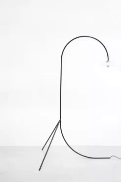 Valerie Objects Standing Lamp No. 1 Vloerlamp Zwart -Meubelwinkel x886x886 valerie objects standing lamp no 1 vloerlamp4.jpg.pagespeed.ic .cw6BdgzmiC
