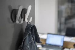 Van Esch Krok HJH Kapstok Met Magneet Zwart -Meubelwinkel x886x886 van esch krok hjh kapstok met magneet sfeer 3.jpg.pagespeed.ic .XWQcb0iY50