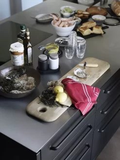 VIPP Vipp263 Peper- En Zoutmolenset 16 VIPP Vipp263 Peper- En Zoutmolenset -Meubelwinkel x886x886 vipp vipp263 peper en zoutmolenset10.jpg.pagespeed.ic .DXtIsTcEGS