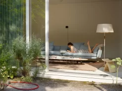 Vitra Tweedekansje - Butterfly Stool Kruk Esdoorn -Meubelwinkel x886x886 vitra butterfly kruk sfeer 3.jpg.pagespeed.ic .BvzFQc64Oh