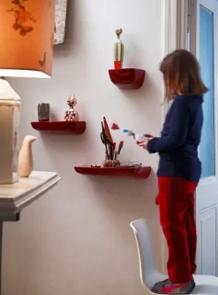 Vitra Corniches Wandplank Wit Large -Meubelwinkel x886x886 vitra corniches kast small medium large sfeer 2.jpg.pagespeed.ic .W sScMto t 1