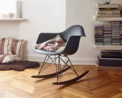 Vitra Eames RAR Schommelstoel Met Donker Onderstel Wit -Meubelwinkel x886x886 vitra eames rar schommelstoel met donker onderstel15.jpg.pagespeed.ic .xRy2RWd7Ss