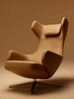 Vitra Grand Repos Loungestoel Met Ottoman, Leder Premium Camel -Meubelwinkel x886x886 vitra grand repos loungestoel sfeer1.jpg.pagespeed.ic .LnPTpUPyoQ