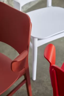 Warm Nordic Gesture Stoel Rust Gelakt Beuken -Meubelwinkel x886x886 warm nordic gesture stoel21.jpg.pagespeed.ic .wz3sVfZ0Le