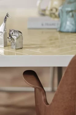 Warm Nordic Gesture Stoel Rust Gelakt Beuken -Meubelwinkel x886x886 warm nordic gesture stoel9.jpg.pagespeed.ic .btqw0m4gbO